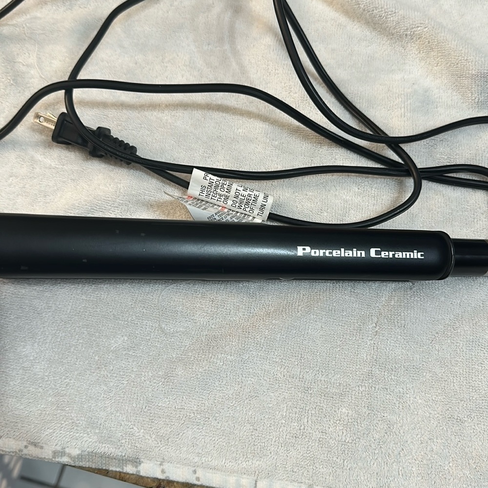 Porcelain ceramic iron